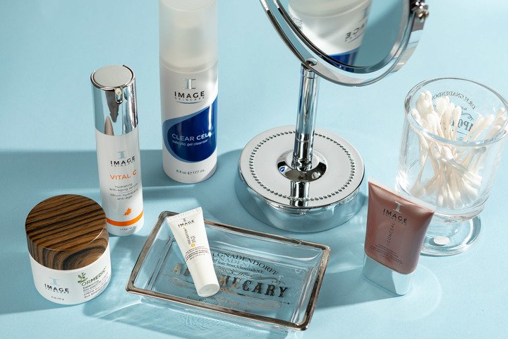 The Perfect 10 (Minute Skincare Routine)