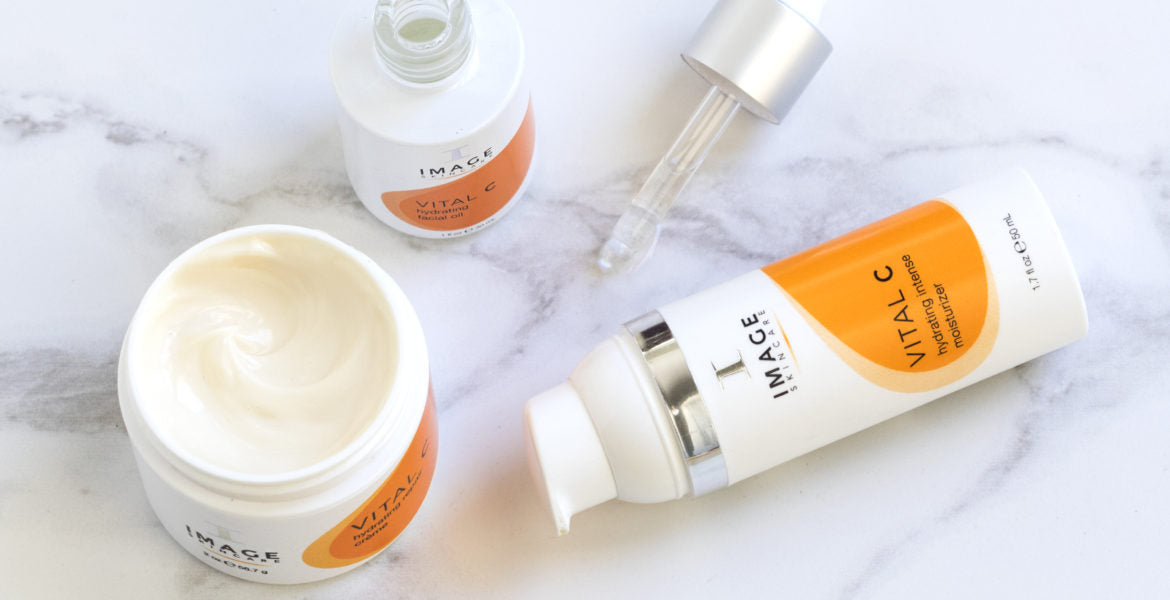 The Differences Between Moisturizer, Cream and Oil (And Which You Should Use)