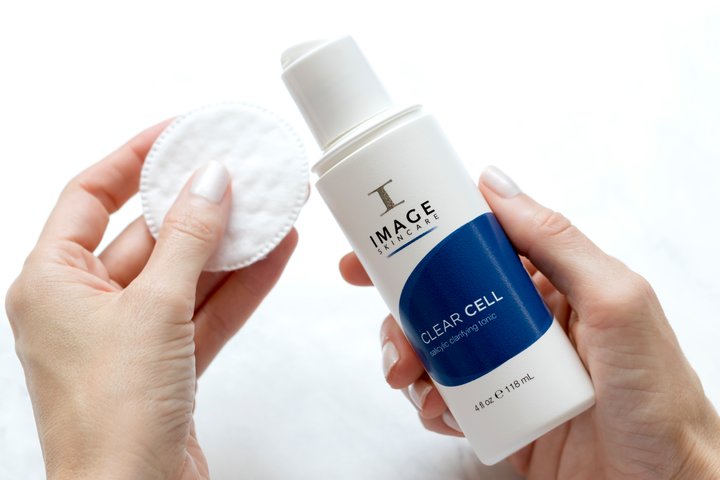 Clear cell clarifying tonic for acne prone skin